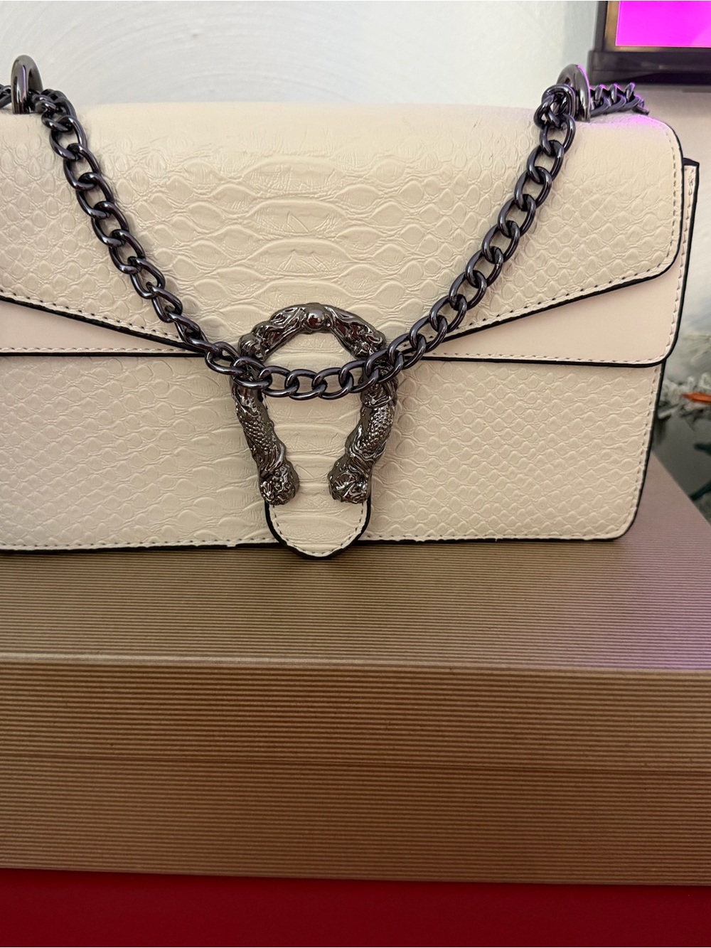 White Textured Chain Shoulder Bag with Silver Hardware